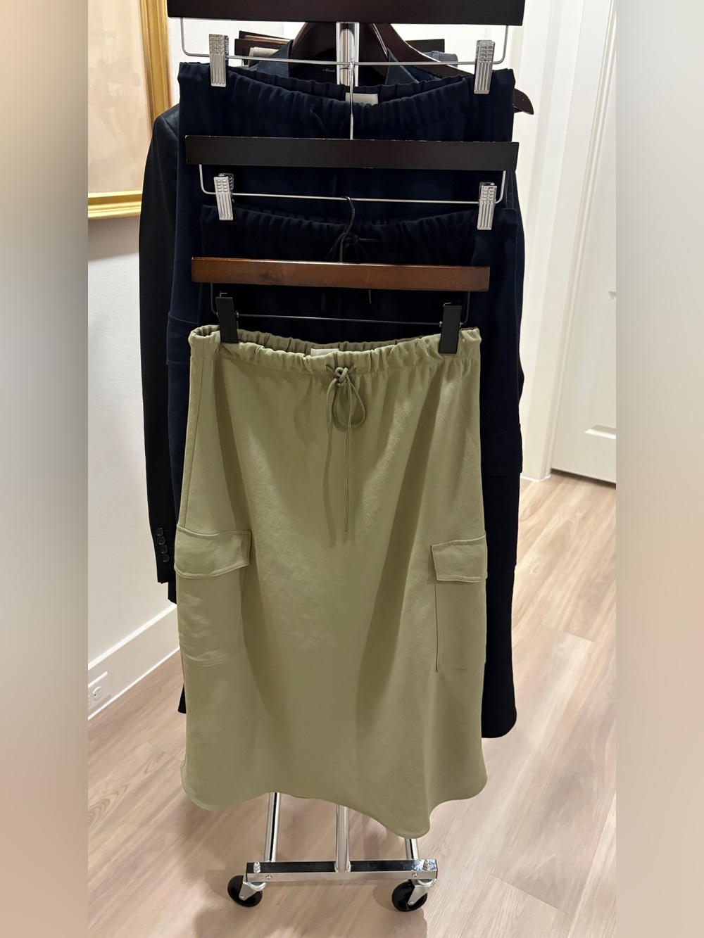 Aritzia Muse Cargo Skirts -3 Bosana Green, Dark Night Navy and Black Sz Medium